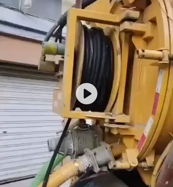 化糞池清掏作業(yè)